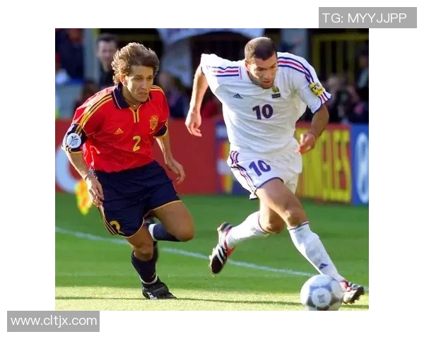 回顾2012年足球明星的辉煌表现与成就，重温那些难忘的瞬间与传奇故事